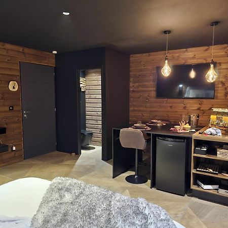 Le Chalet Loft Spa Calais Exterior photo
