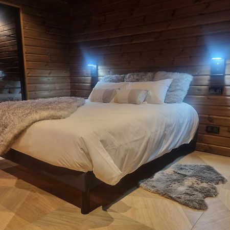 Le Chalet Loft Spa Calais Exterior photo
