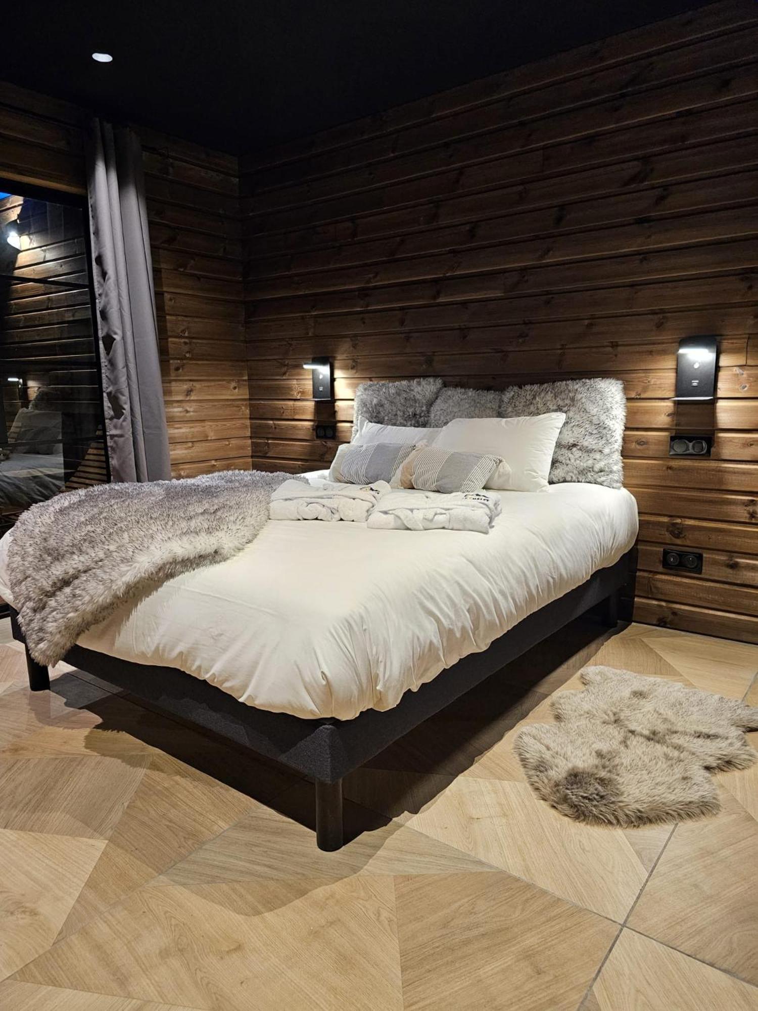 Le Chalet Loft Spa Calais Exterior photo