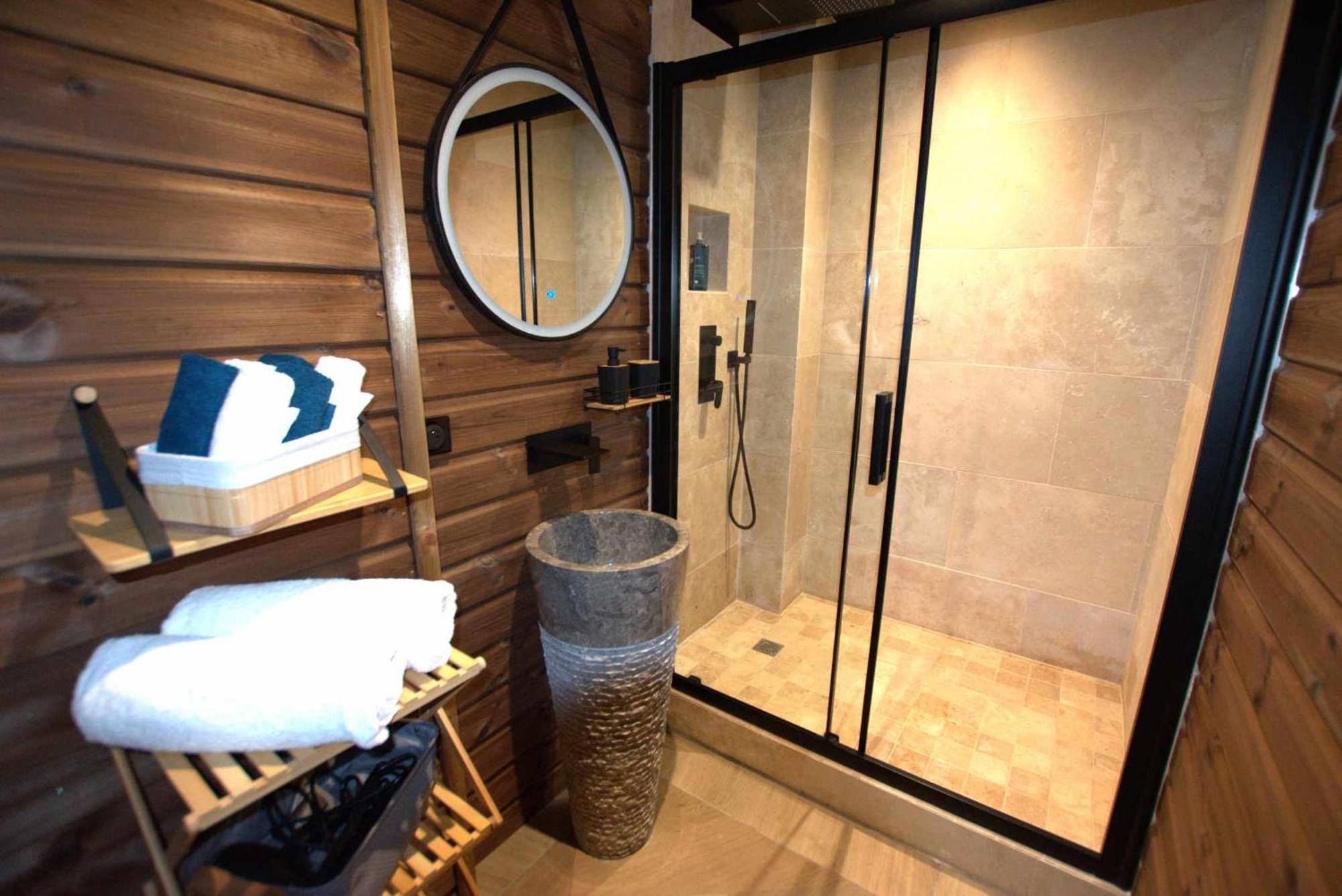 Le Chalet Loft Spa Calais Exterior photo